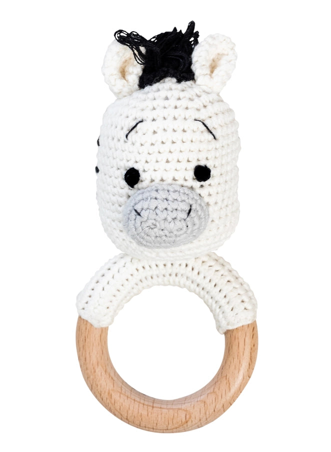 Handgehäkelte Rasseln mit Tiermotiv